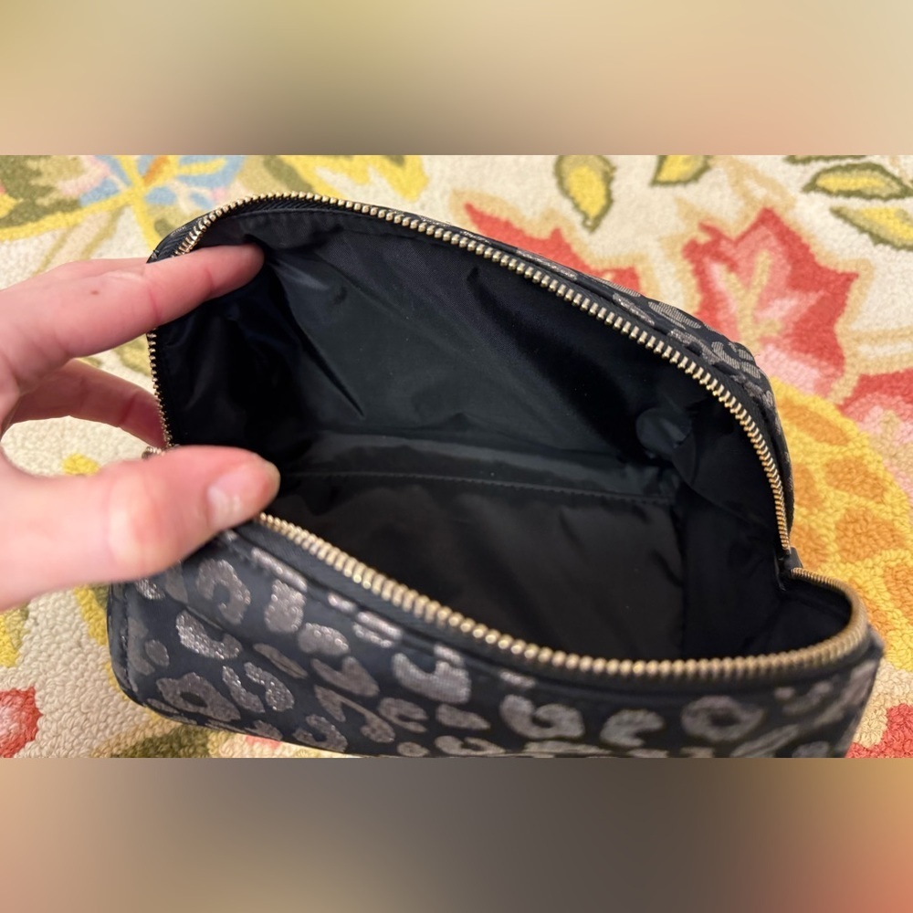 KATE SPADE Chelsea Medium Metallic Black Leopard Print Zip Pouch W/ Wristlet - Picture 13 of 16